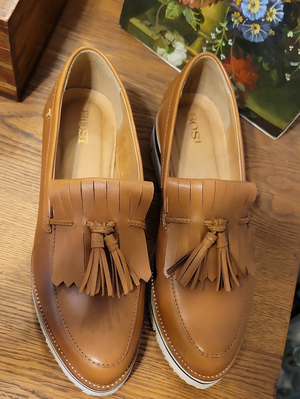 Bosi Women's Tan Leather Tassel Loafers — Slip-On Comfort